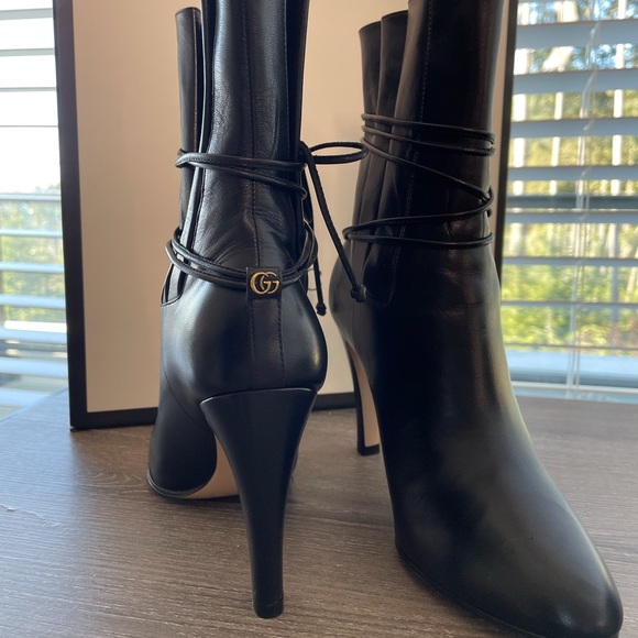 Black Gucci boots - Picture 2 of 8